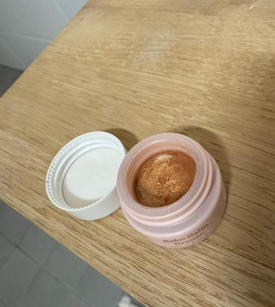 Bybi Babe Balm Bronze Highlighter Kuopio – foto 2