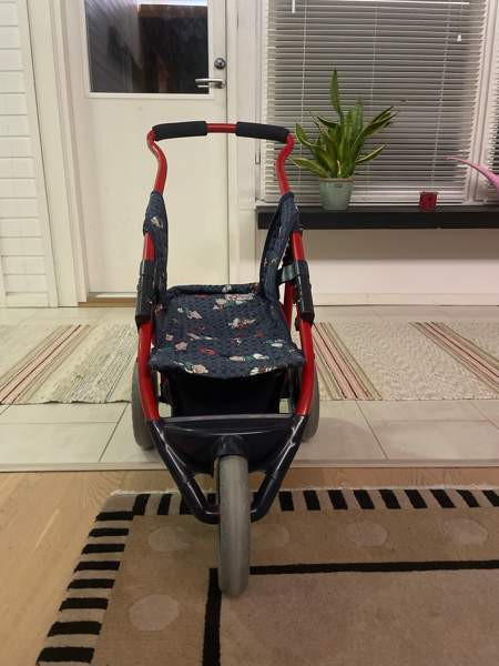 Nuken rattaat. Oulu - valokuva 1