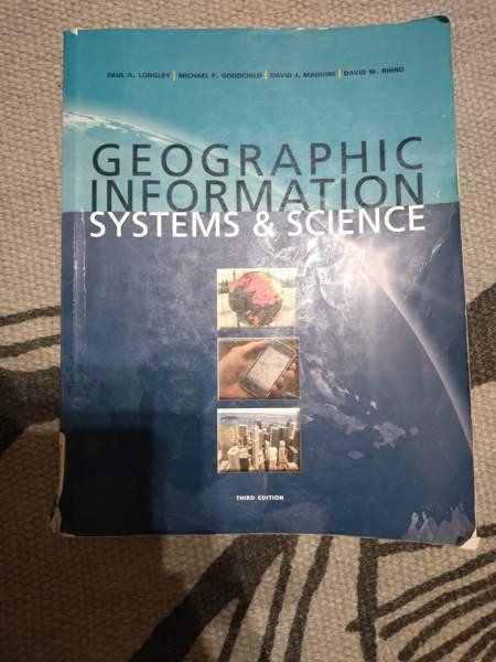 Geoinformatiikan oppikirja Tampere – foto 1