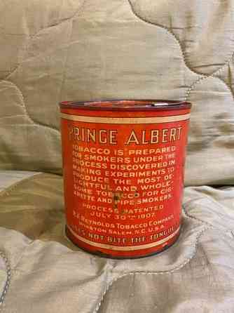 Vintage Prince Albert tupakkapurkki Yloejaervi