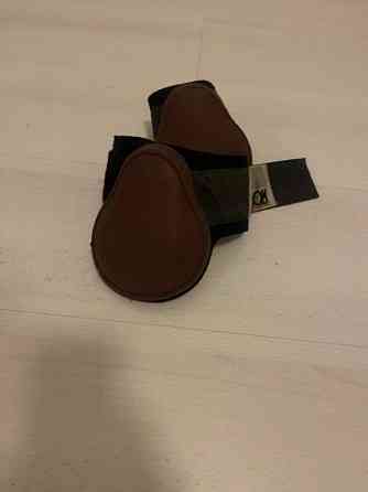 Eskadron takasuojat, koko full Helsinki