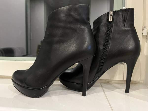 Mustat nilkkurit 38 Lahti - valokuva 2