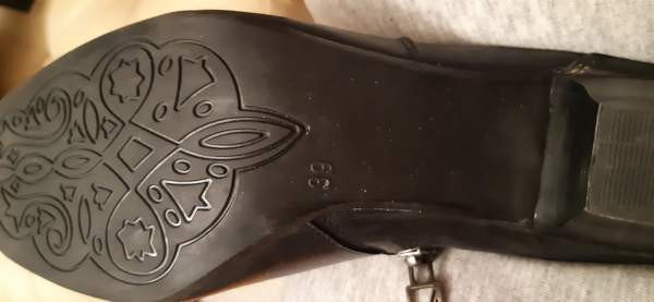 Mustat lämpimät Tamaris talvinilkkurit Оулу - изображение 3