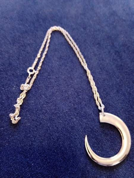 Hopeinen Tapio Wirkkala Villisian Hammas kaulakoru Espoo - valokuva 1