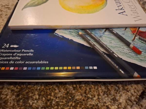 Akvarelli värikynät ja lehtiö vihkonen Helsinki – foto 8