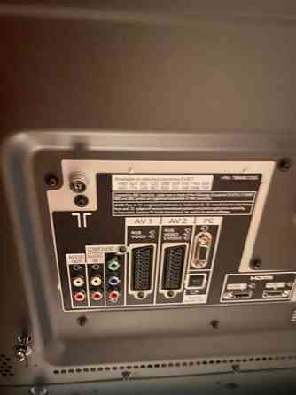 Myydään Panasonic TV hyvässä kunnossa 46 tumma painava. Espoo