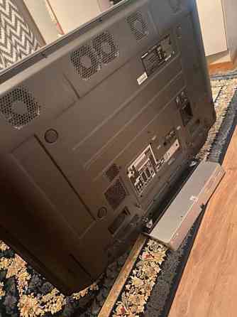 Myydään Panasonic TV hyvässä kunnossa 46 tumma painava. Espoo