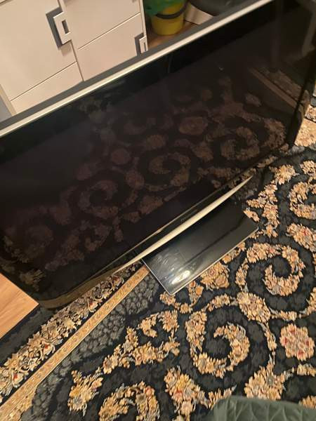 Myydään Panasonic TV hyvässä kunnossa 46 tumma painava. Espoo - valokuva 1