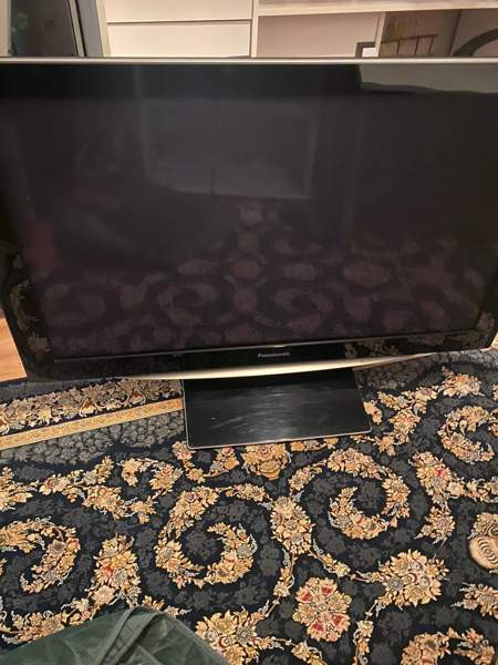 Myydään Panasonic TV hyvässä kunnossa 46 tumma painava. Espoo - valokuva 2