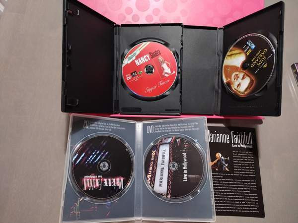 Nancy Sinatra, Judy Garland ja Marianne Faithfull musiikkivideoita Лаука - изображение 3