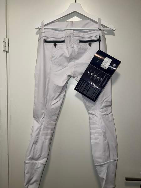 Animon ratsastushousut Espoo - valokuva 2