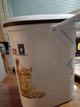 Kuivaruoka säiliö Turku