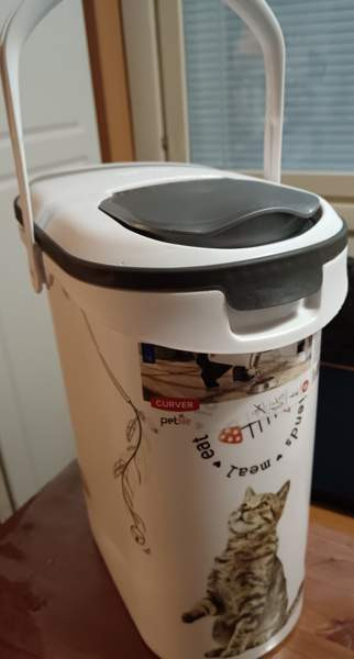 Kuivaruoka säiliö Turku - valokuva 1