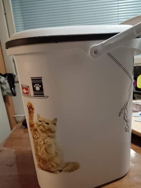 Kuivaruoka säiliö Turku - valokuva 3