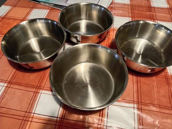 4 metallista pientä ruokakuppia Kotka – foto 1