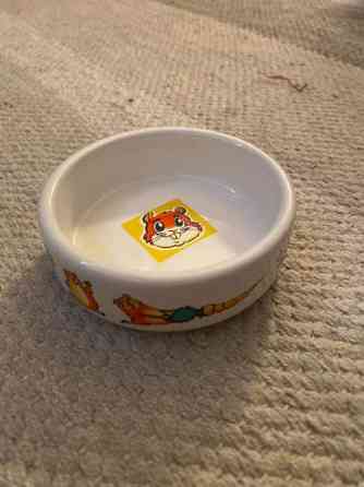 Jyrsiän ruoka tai juoma kuppi Kemi