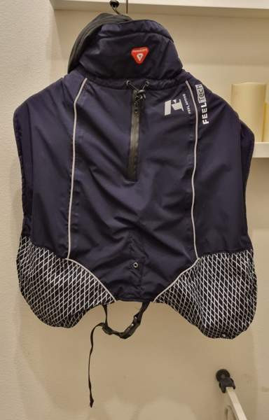 Feel Active Glacier -koiran parkatakki, 45cm Helsinki - valokuva 1