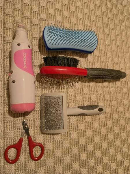 Koiran turkin- ja kynsien hoitovälineitä Jyvaeskylae - photo 1