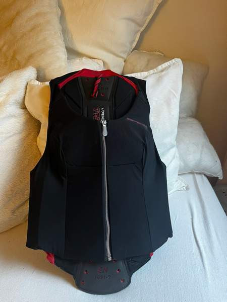 Ballistic FlexFit Women -liivi Selkäsuoja Helsinki - photo 1