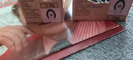 Hevonen Kengitys naula paketit J6=0.6kg ja A4 =0.2kg/72 kpl Helsinki