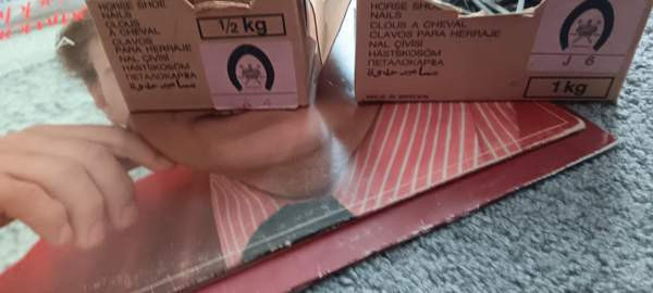 Hevonen Kengitys naula paketit J6=0.6kg ja A4 =0.2kg/72 kpl Helsinki - valokuva 1