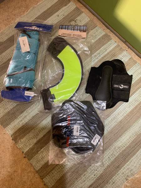 Jalkasuojia Jyvaeskylae - photo 1