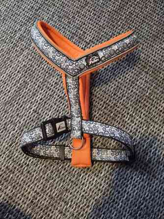 Myyntipuu kaiken kokoista koiratarviketta Ypäjä