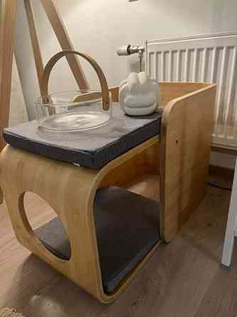 Myydään uusi 4living lemmikin talo ja sivupöytä Pirkkala