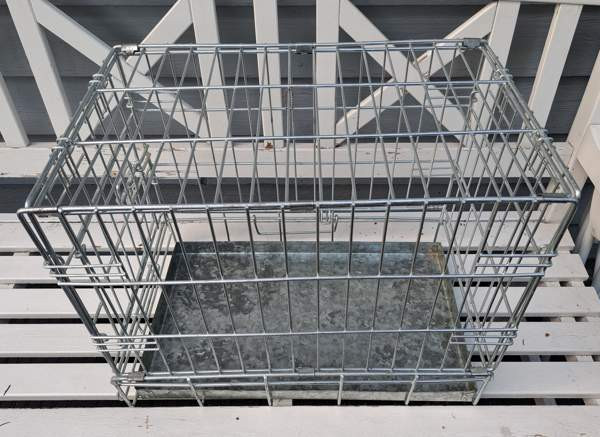 Pieni metallihäkki Vihti – foto 2