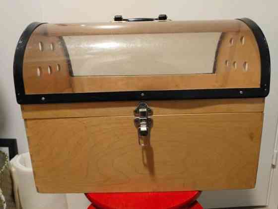 Pieneläimen kantokoppa. Kovaa tekoa. Эспоо