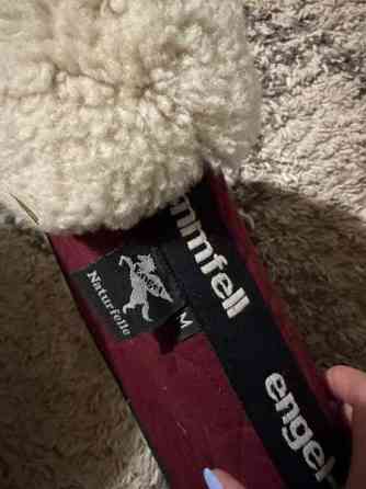 Engel naturfelle lampaankarvaromaani M Kotka