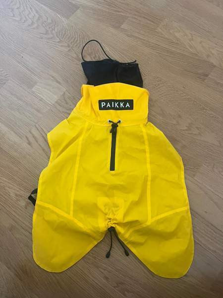 PAIKKA - koiran keltainen heijastava sadetakki koko 30 Helsinki - valokuva 2