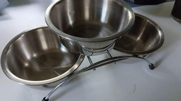 Ruokakupeille teline ja kupit Lahti - valokuva 1