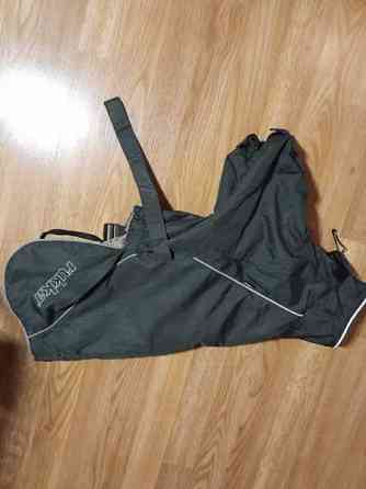 Koiran Rukka merkkinen talvitakki. Helsinki