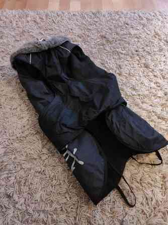 Hurtta mantteli, tummanharmaa Jaervenpaeae