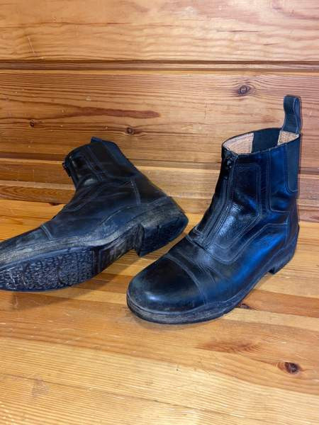 CRW ratsastuskengät + chapsit Куопио - изображение 1