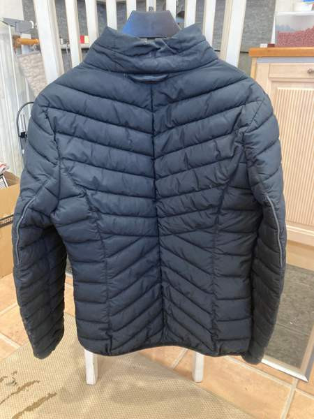 ELT kevyttoppatakki S Янаккала - изображение 2