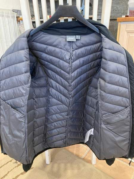 ELT kevyttoppatakki S Янаккала - изображение 4