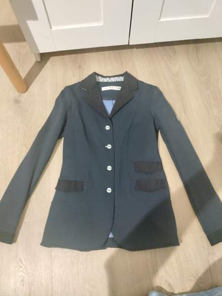 Kisavaate paketti. Valkoiset housut / paita / ja animo kisatakki Lohja - photo 1