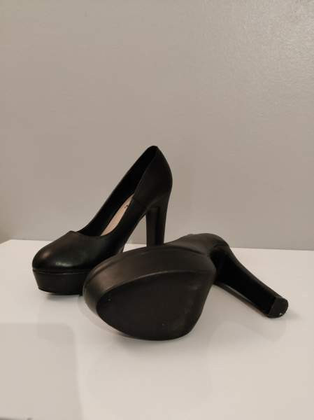 Mustat korkokengät Oulu – foto 2