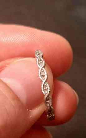 Valkokultainen timanttisormus koko 17.5 Kouvola