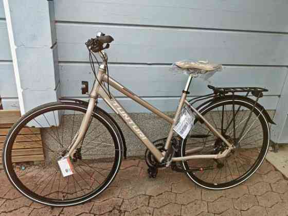 Myydään uusi naisten pyörä 28" TUNTURI HYBRID TX500 K.SEHIR 480H 18-V Jämsä