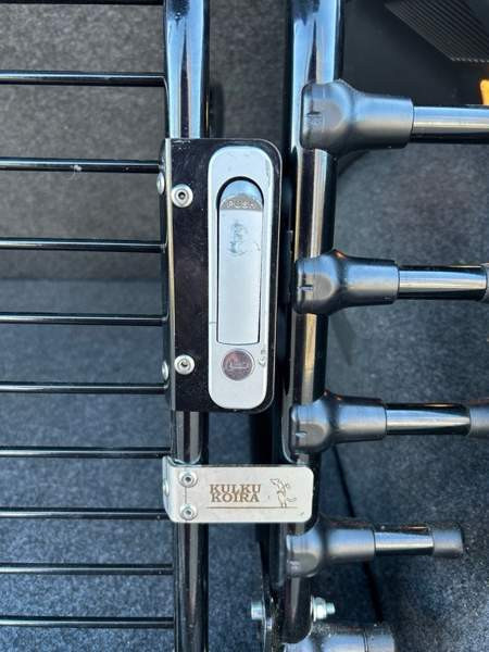 Kulkukoiran veräjä / koiraveräjä Seat Aronaan Tampere - valokuva 4