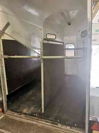 Hevostraileri Roadpower Vehmaa