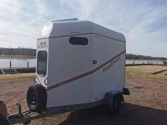 Hevostraileri Roadpower Vehmaa