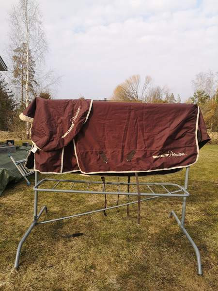 Ruskea toppaloimi kaulakappaleella 135 cm Tuusula - valokuva 1