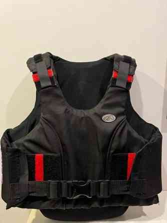 Lasten Turvaliivi ratsastukseen, koko noin 150-158 cm:lle Helsinki