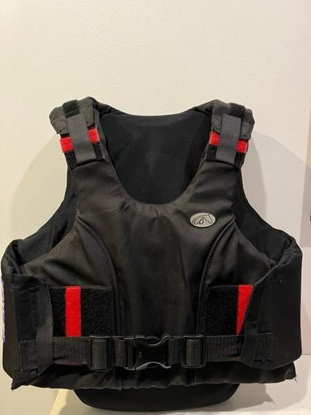 Lasten Turvaliivi ratsastukseen, koko noin 150-158 cm:lle Helsinki – foto 1