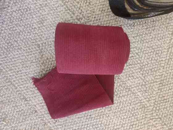 Viininpunaiset joustopintelit Куопио