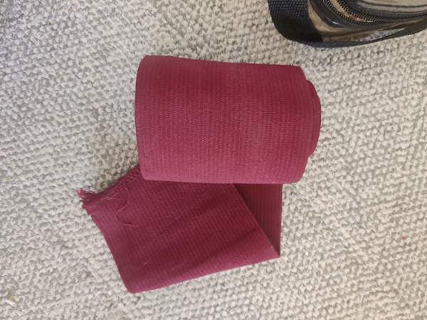 Viininpunaiset joustopintelit Куопио - изображение 2